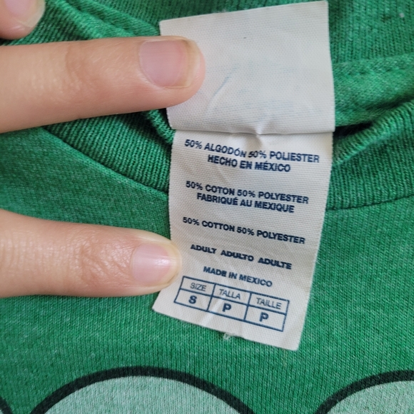 Nintendo Yoshi T-Shirt - Picture 4 of 5